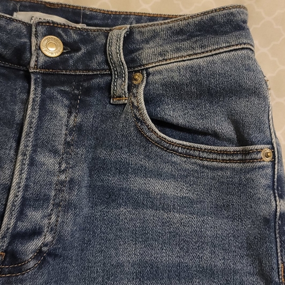 Women's Forever 21 button fly jeans - Picture 5 of 9